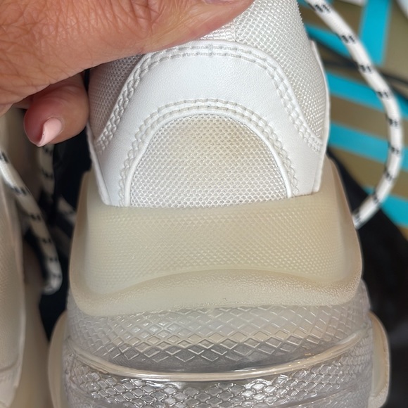 Balenciaga triple s sneaker size 37/6.5 - Picture 10 of 17
